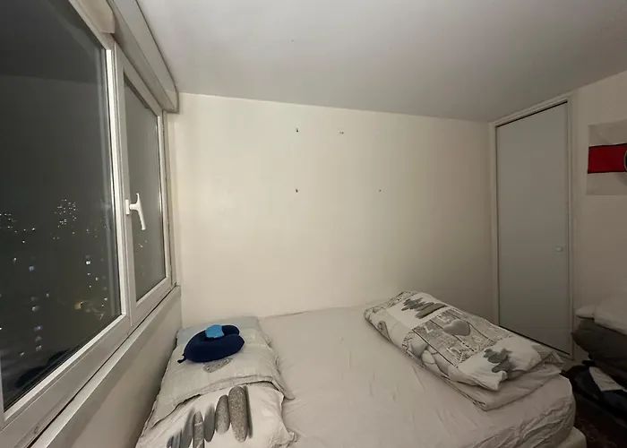 Appartement Paris La Defense Metro L1/Rer A