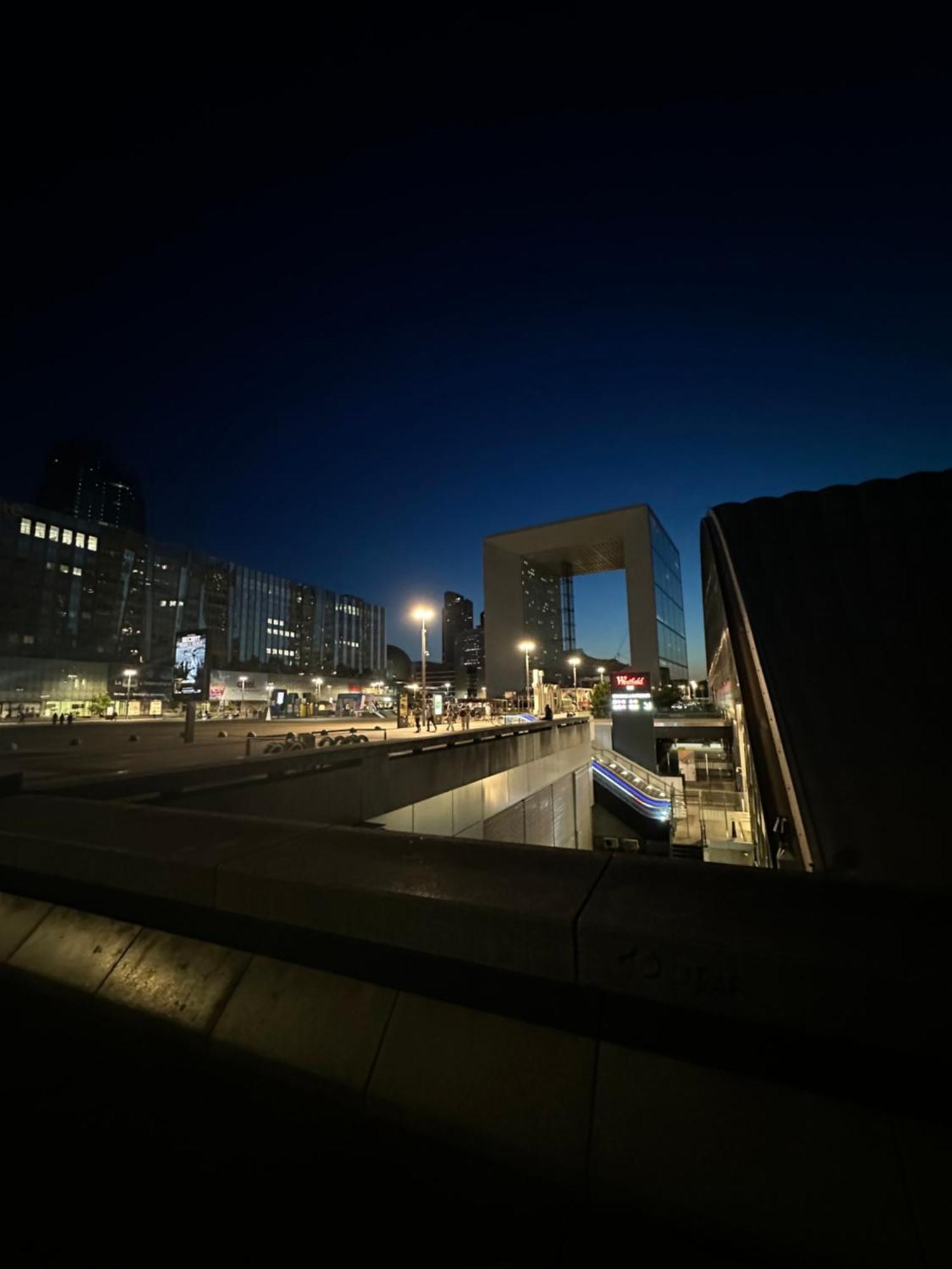 Paris La Defense Metro L1/rer A Appartement *